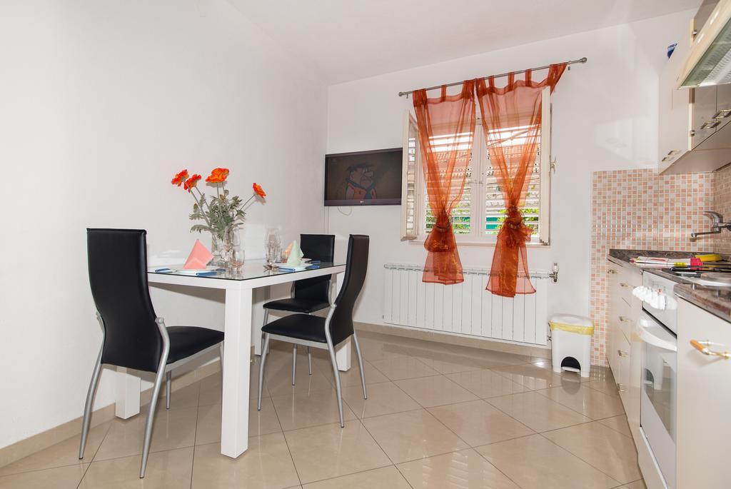 מאקרסקה Apartments Marieta מראה חיצוני תמונה